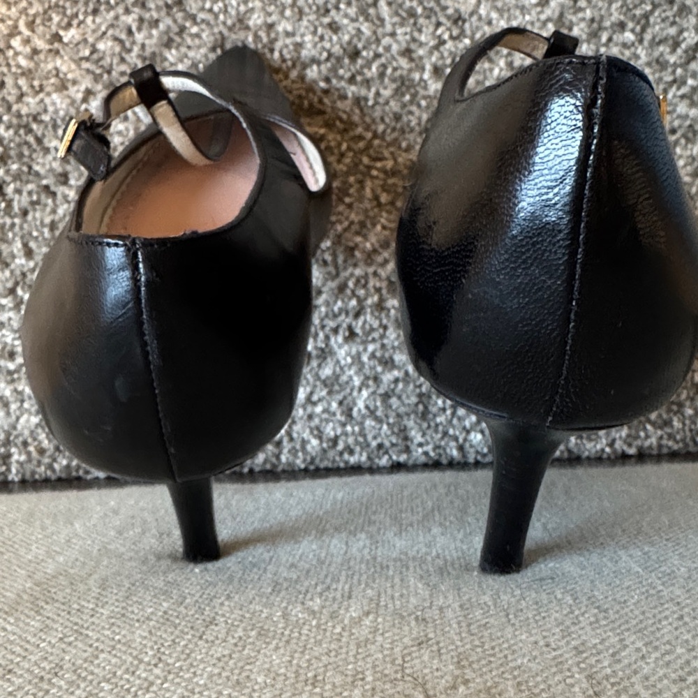 Brooks Brothers T strap black pump kitten heels. Size 9 - Picture 4 of 5